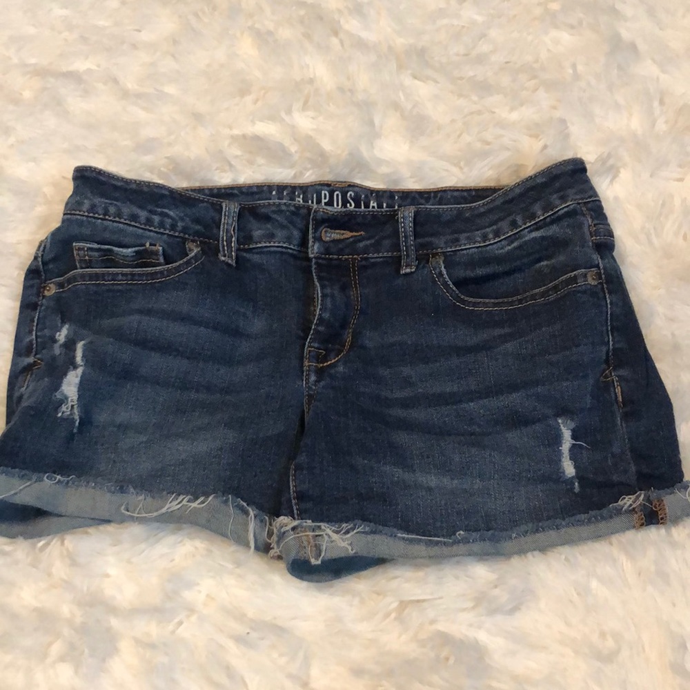 Aeropostale size 6 Jean shorts